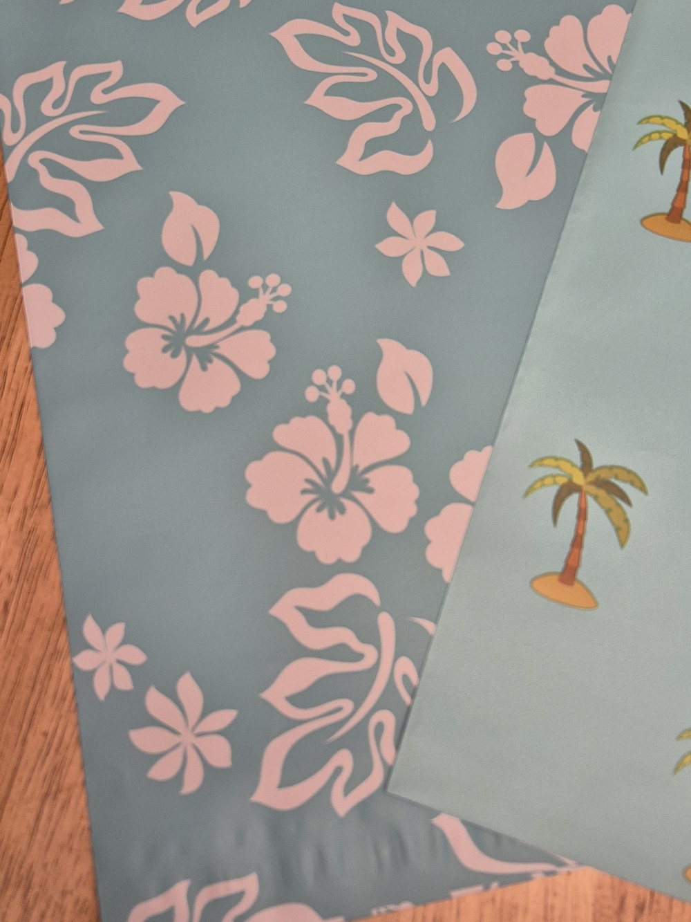 Poly Mailer 30 PC Set - 15 Of Each 10x13 Tropical Palm Tree Hawaiian - Picture 2 of 4